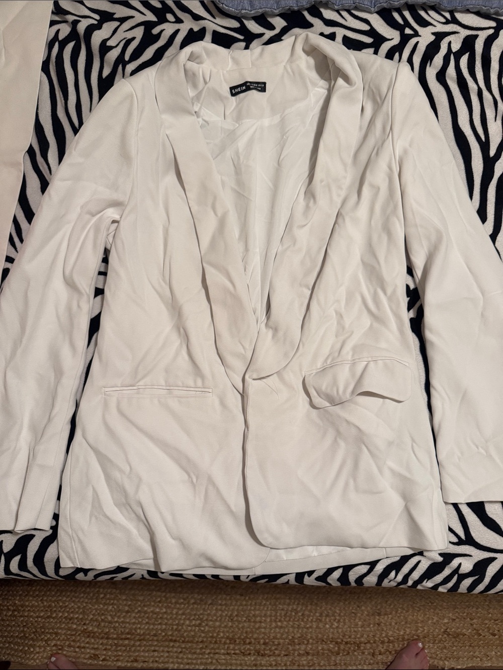 SHEIN White Shawl Collar Blazer Jacket